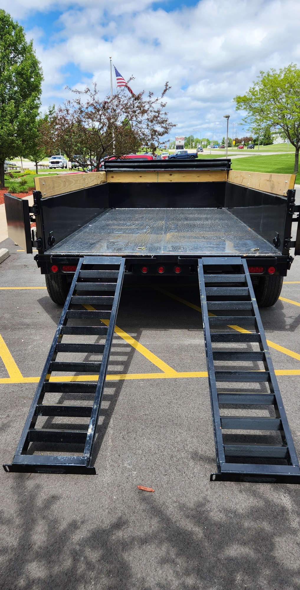 Load Trail 83" X 14' Tandem Axle 14,000 Lb Dump Trailer with Scissor